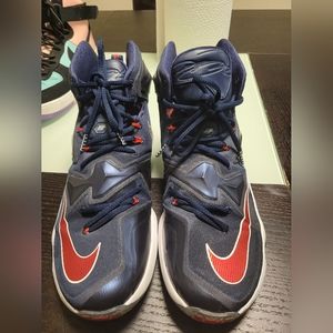 Nike LeBron XIII Men’s Basketball Sneakers 807219-461